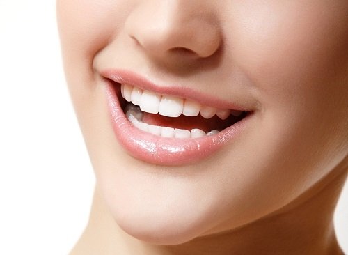 Những ưu điểm nổi bật nhất của răng sứ 1