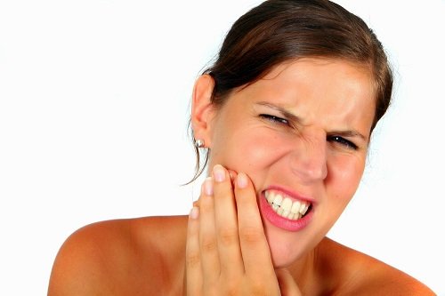 Nguyên nhân gây ê buốt răng 1