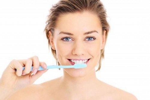 Cách chăm sóc răng sứ Zirconia 3