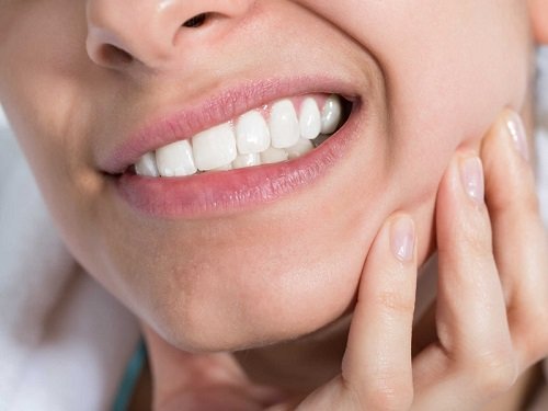 Răng khôn hàm dưới mọc lệch có sao không? 2