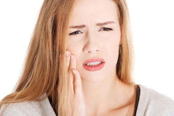 Tẩy trắng răng có ảnh hưởng gì không?