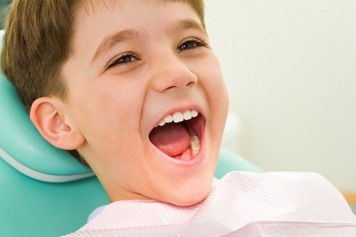 Có nên bọc răng sứ cho trẻ em - Thông tin chi tiết *